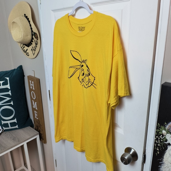 Rabbit Winnie the Pooh graphic T-shirt yellow 2X - Picture 2 of 8